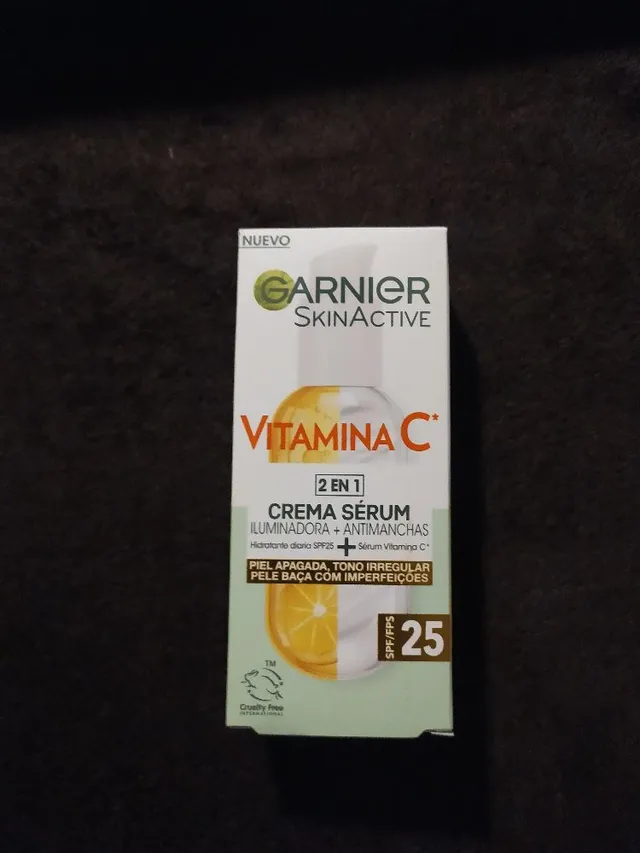 Mi crema-serum 2 en 1 con Vitamina C para iluminar mi piel