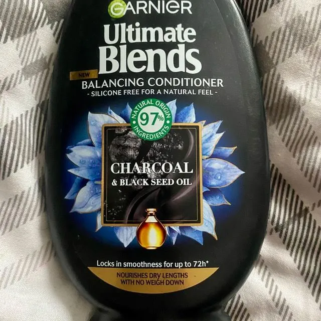 My review for the Garnier ultimate blends balancing charcoal