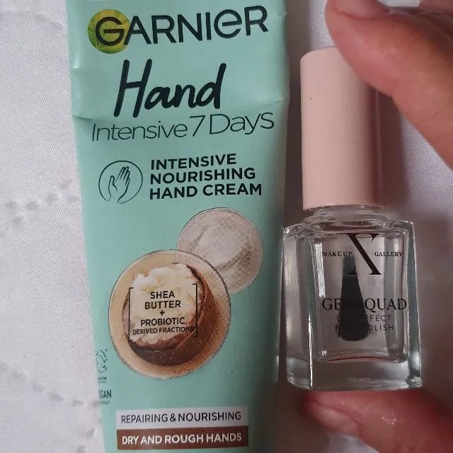 Dry hands ? No fear Garnier intensive nourishing hand cream
