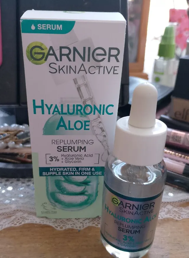 Garnier SkinActive Hyaluronic Aloe Replumping Super Serum
