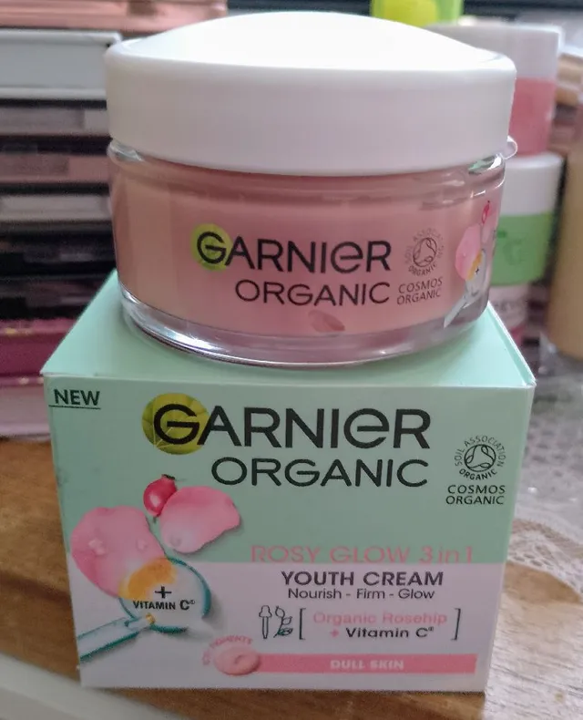 Garnier Organic Rosy Glow 3in1 Youth Cream --- This