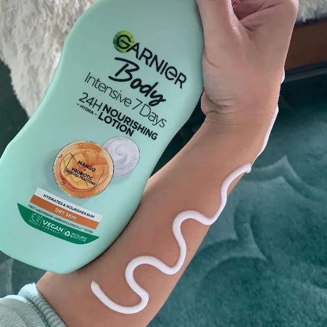 Mango 🥭 + probiotic 24 h hydration lotion it’s perfect for