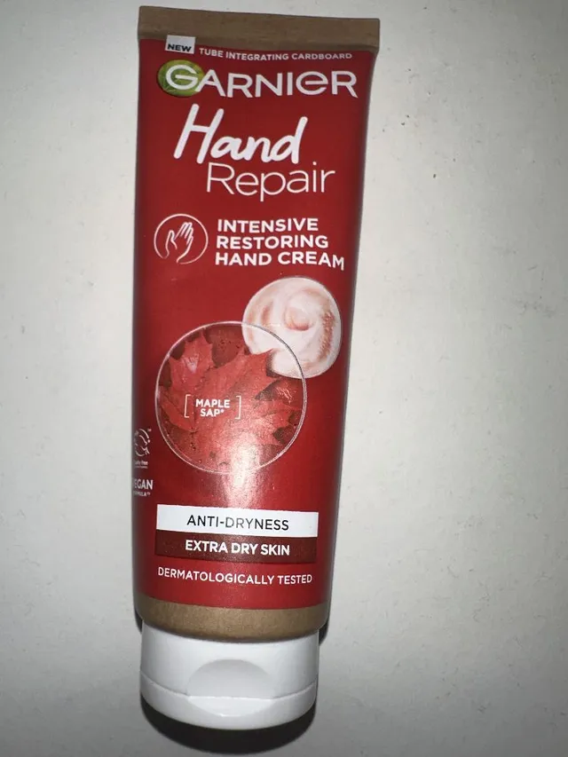 Best hand cream!!&nbsp; I was given this hand cream from