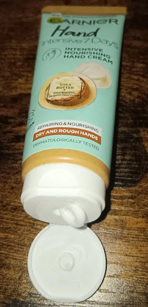 I was gifted this Intensive 7 Days Hand Cream from the
