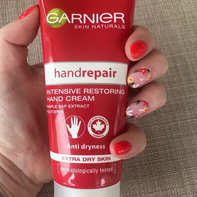 Love this handcream ❤️ it's really great for dry hands 💚