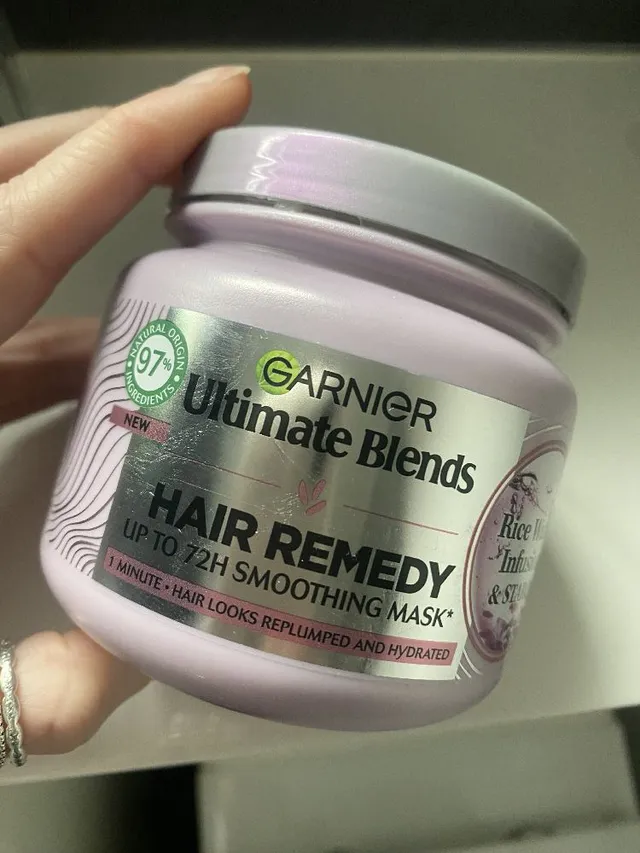 I honestly am obsessed with this hair remedy smoothing